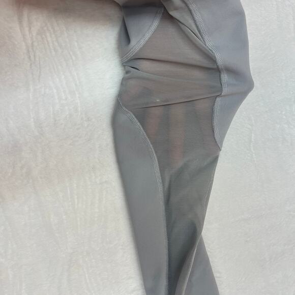 Alo Yoga Mesh Stirrup Leggings Size M Ice Gray Workout Gym Key Pocket Athleisure - Picture 5 of 12